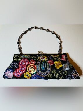 Vintage La Regale Black Beaded Floral Embroidered Evening Clutch